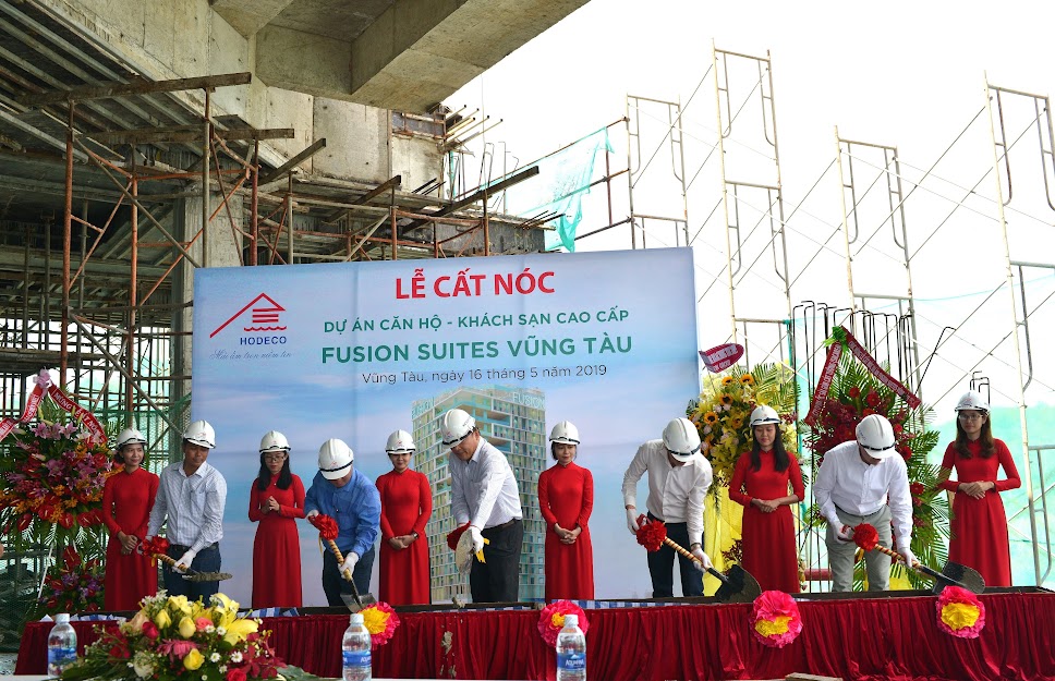 Topping-out ceremony of Fusion Suites Vung Tau project