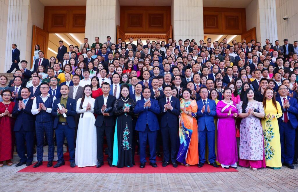 Hội nghị Thủ tướng Chính phủ gặp mặt đại diện doanh nghiệp nhân Ngày Doanh nhân Việt Nam