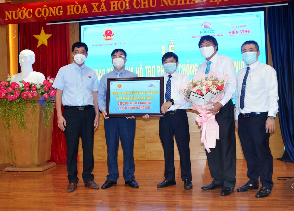 HODECO trao tặng vật tư y tế phòng chống dịch cho TP. Vũng Tàu